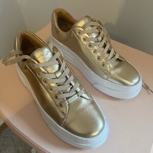 Gold J/Slides Amanda Leather Sneaker size 10